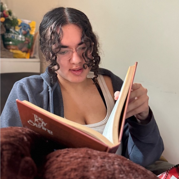 Dapper, chic and versatile - Picture 3 of 4